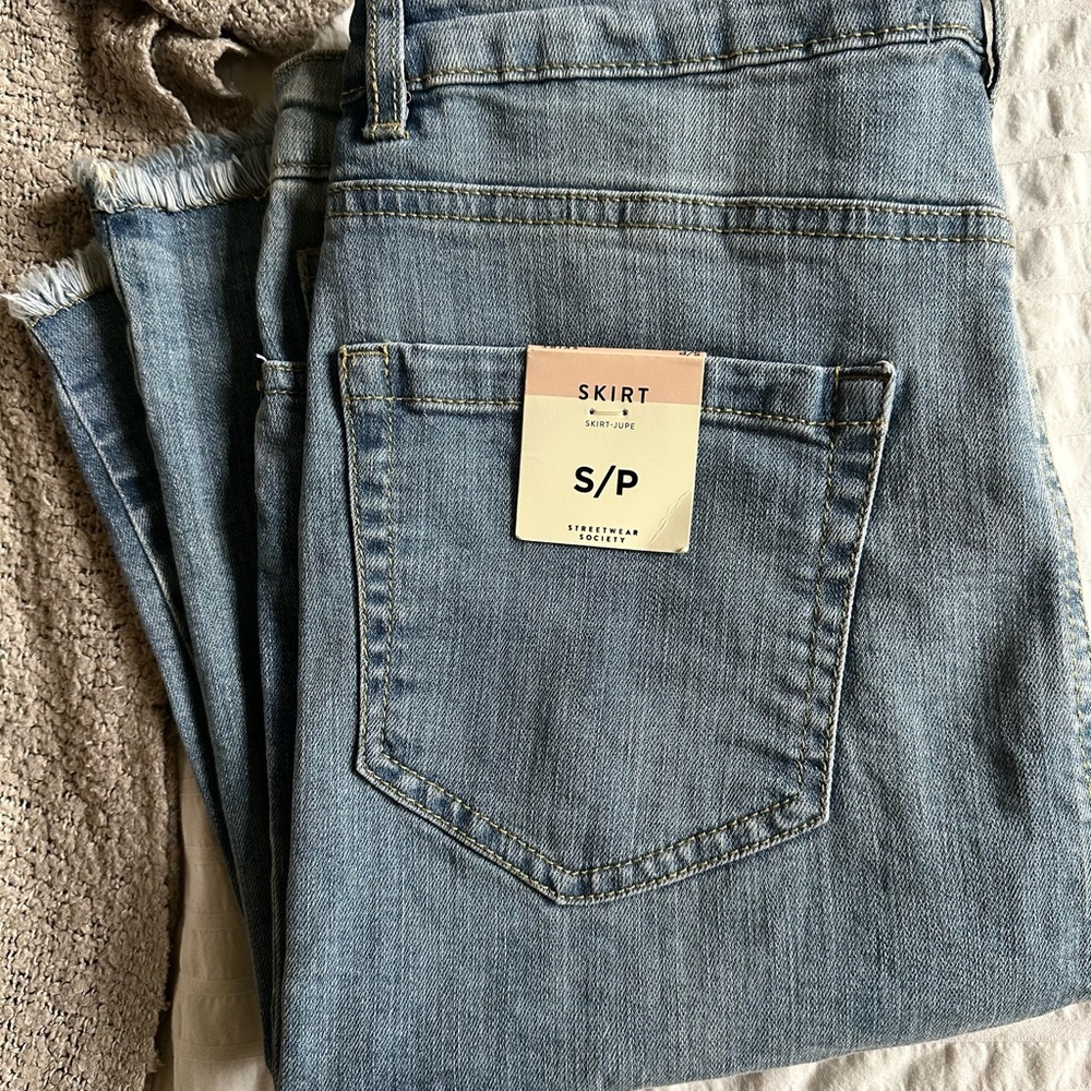 Wilfred Light Blue Denim Midi Pencil Skirt with Frayed Hem - Picture 2 of 4